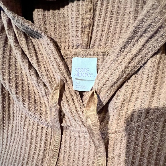 Waffle knit lightweight hooded sweatshirt - toffee brown - Picture 3 of 3